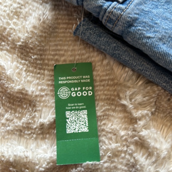 GAP High Rise Cheeky Short, 16/33 - Picture 9 of 11